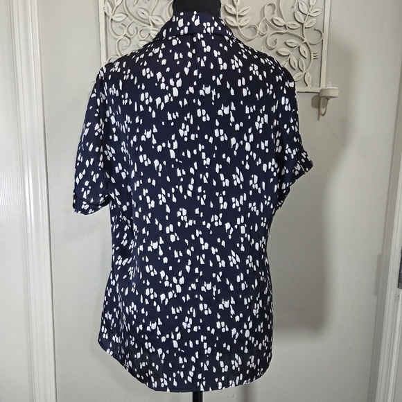 ⭐️Coldwater Creek Navy and White Women's Top Size L - Picture 3 of 5